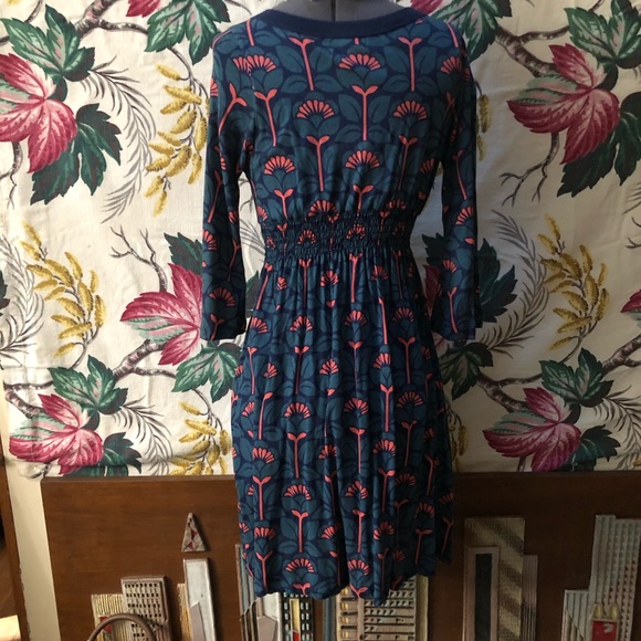 Empire waist dress - Picture 3 of 4